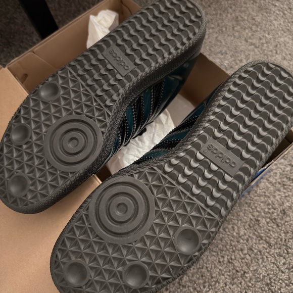 Adidas Samba - Dark Green and Black Sneakers - Picture 5 of 8